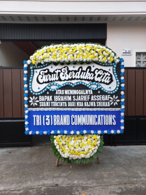 Papan Bunga Duka di Bengkong Laut